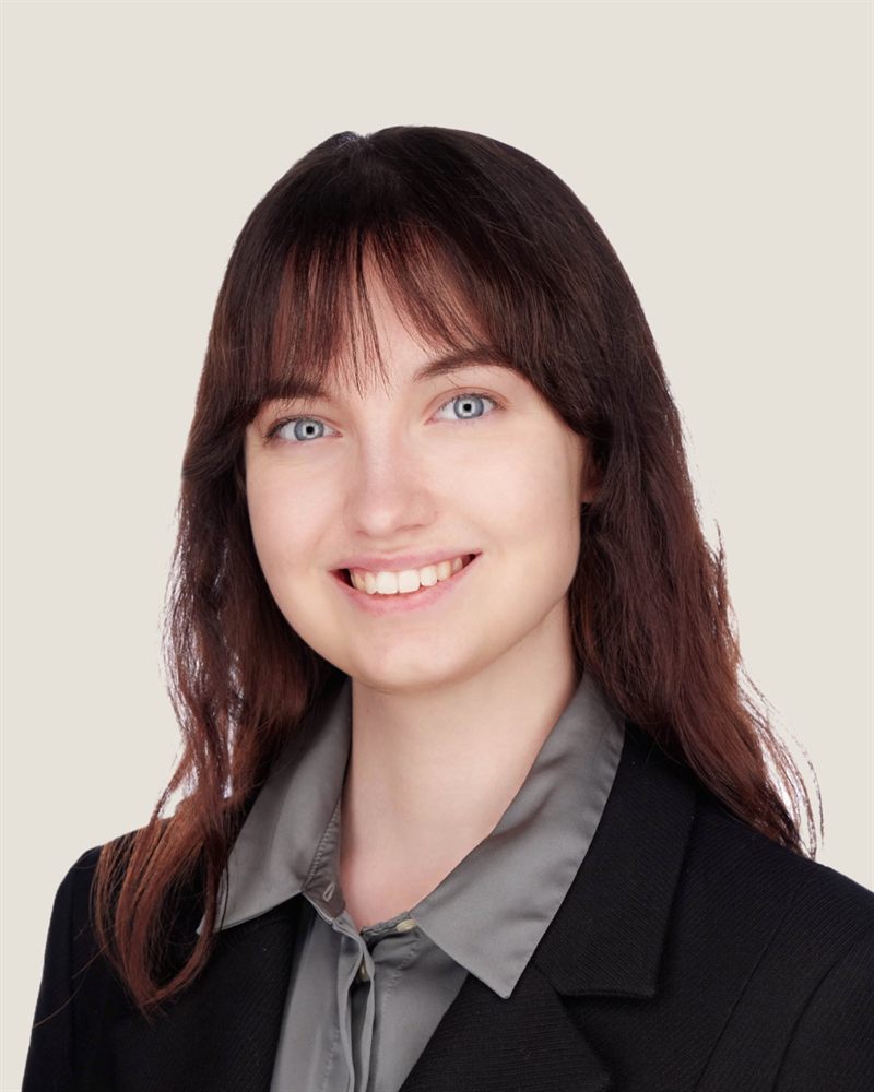 Portrait de Elina Mikhaylova, Réseaux sociaux